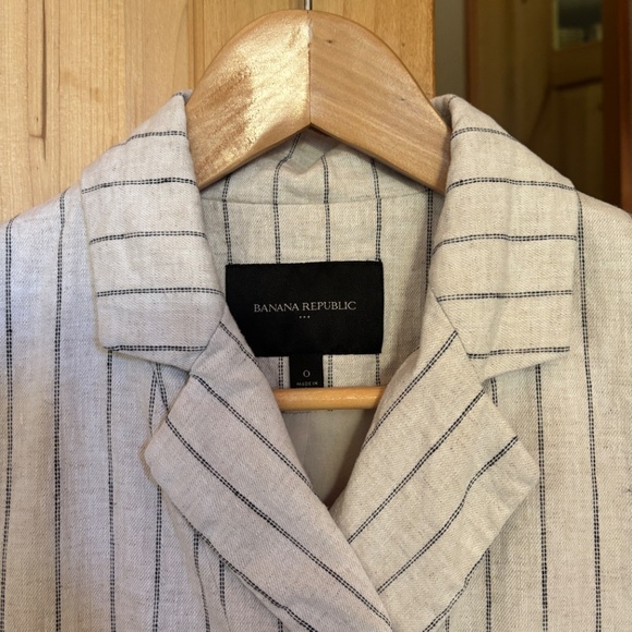 Banana Republic Linen & Cotton Blend Double Breasted Pinstripe Blazer - Picture 4 of 10